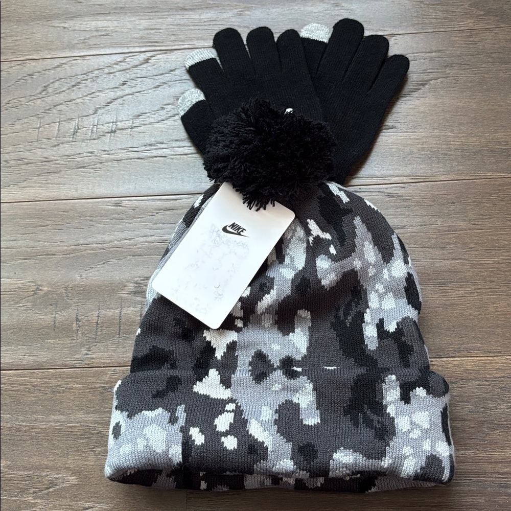 Nike 2 pc. Beanie,touchscreen gloves,knit cuffed,pom pom,tonal logo,warm winter - Picture 2 of 9